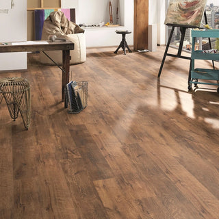 SMUGGLRS COVE OAK K281 PISO LAMINADO ESPESOR 7MM, EMPAQUE 10 TABLAS MEDIDA 1285 X 192 X 7MM CAJA 2.47 M2 INNOVATION