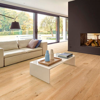 LINNEN OAK 64082 PISO LAMINADO ESPESOR 9MM, EMPAQUE 6 TABLAS, MEDIDA 2050 X 240 X 9MM GRANDE WIDE