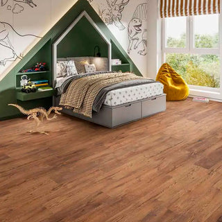 SMUGGLRS COVE OAK K281 PISO LAMINADO ESPESOR 7MM, EMPAQUE 10 TABLAS MEDIDA 1285 X 192 X 7MM CAJA 2.47 M2 INNOVATION