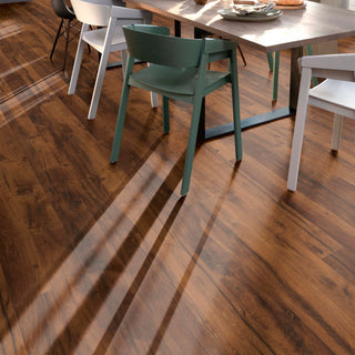 DARK HUNTON OAK EL2033 PISO LAMINADO ESPESOR 8MM, EMPAQUE 8 TABLAS, MEDIDA 1292 X 135 X 8MM STRETTO EGGER II