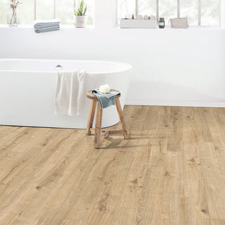 LIGHT DUNNINGTON OAK EL2102 PISO LAMINADO ESPESOR 8MM, EMPAQUE 8 TABLAS, MEDIDA 1292 X 135 X 8MM STRETTO EGGER II