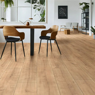 LONG ISLAND OAK 8456 ESPESOR 8MM, EMPAQUE 6 TABLAS, MEDIDA 1285 X 327 X 8MM CAJA 2.52 M2 WIDE BODY