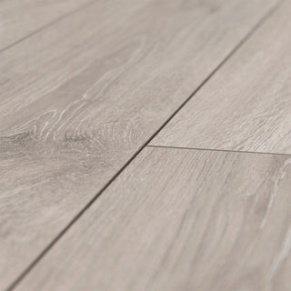 ROCKFORD OAK 5946 ESPESOR 8MM, EMPAQUE 6 TABLAS, MEDIDA 1285 X 327 X 8MM CAJA 2.52 M2 WIDE BODY