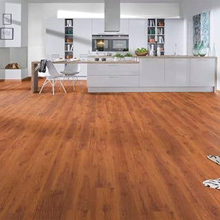HIGHLAND OAK 709 PISO LAMINADO ESPESOR 7MM, EMPAQUE 10 TABLAS MEDIDA 1285 X 192 X 7MM CAJA 2.47 M2 INNOVATION