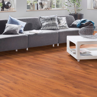 HIGHLAND OAK 709 PISO LAMINADO ESPESOR 7MM, EMPAQUE 10 TABLAS MEDIDA 1285 X 192 X 7MM CAJA 2.47 M2 INNOVATION