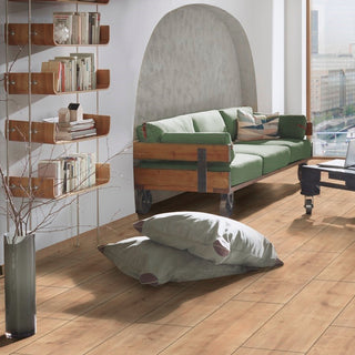 LONG ISLAND OAK 8456 ESPESOR 8MM, EMPAQUE 6 TABLAS, MEDIDA 1285 X 327 X 8MM CAJA 2.52 M2 WIDE BODY