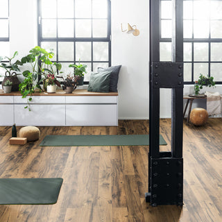 LIGHT HUNTON OAK EL2032 PISO LAMINADO ESPESOR 8MM, EMPAQUE 8 TABLAS, MEDIDA 1292 X 135 X 8MM STRETTO EGGER II