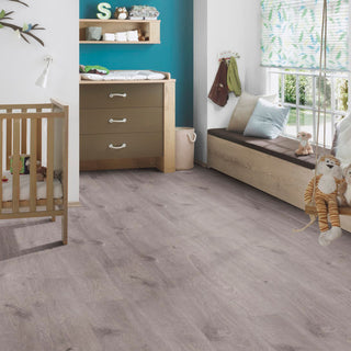 TORNADO OAK PLANK K395 ESPESOR 8MM, EMPAQUE 9 TABLAS, MEDIDA 1285 X 192 X 8MM CAJA 2.22 M2 CASTELLO