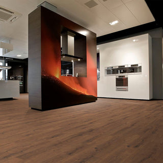 ROBLE DUNNINGTON OSCURO EPL075 ESPESOR 10MM, EMPAQUE 7 TABLAS, MEDIDA 1292 X 135 X 10MM CAJA 1.22 NEW STRETTO EGGER